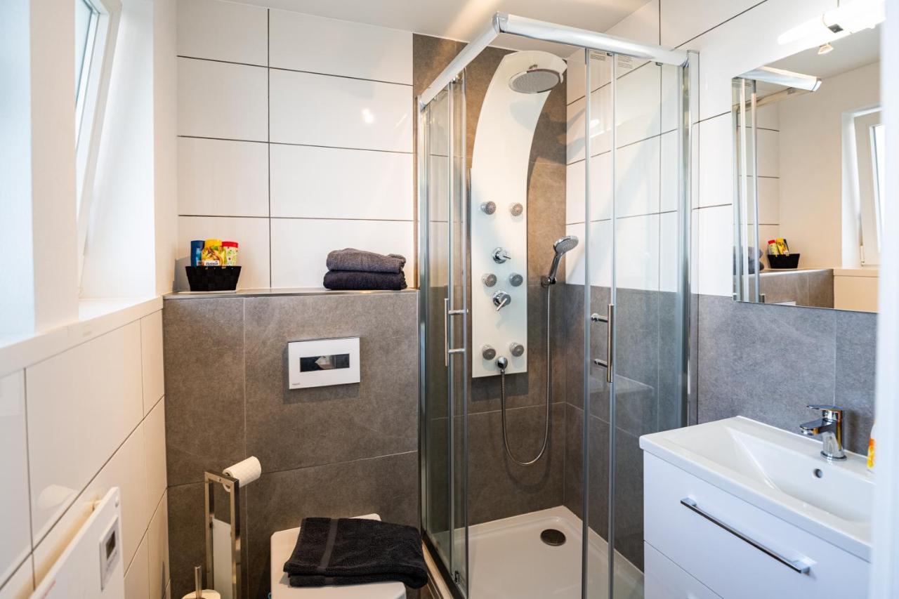 Sonnige Ferienwohnung In Neckarsulm Mit Massageliege & Wlan & Parken Екстер'єр фото